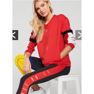Nike Red Crewneck Sweatshirt Women Medium Athletic Pullover Logo